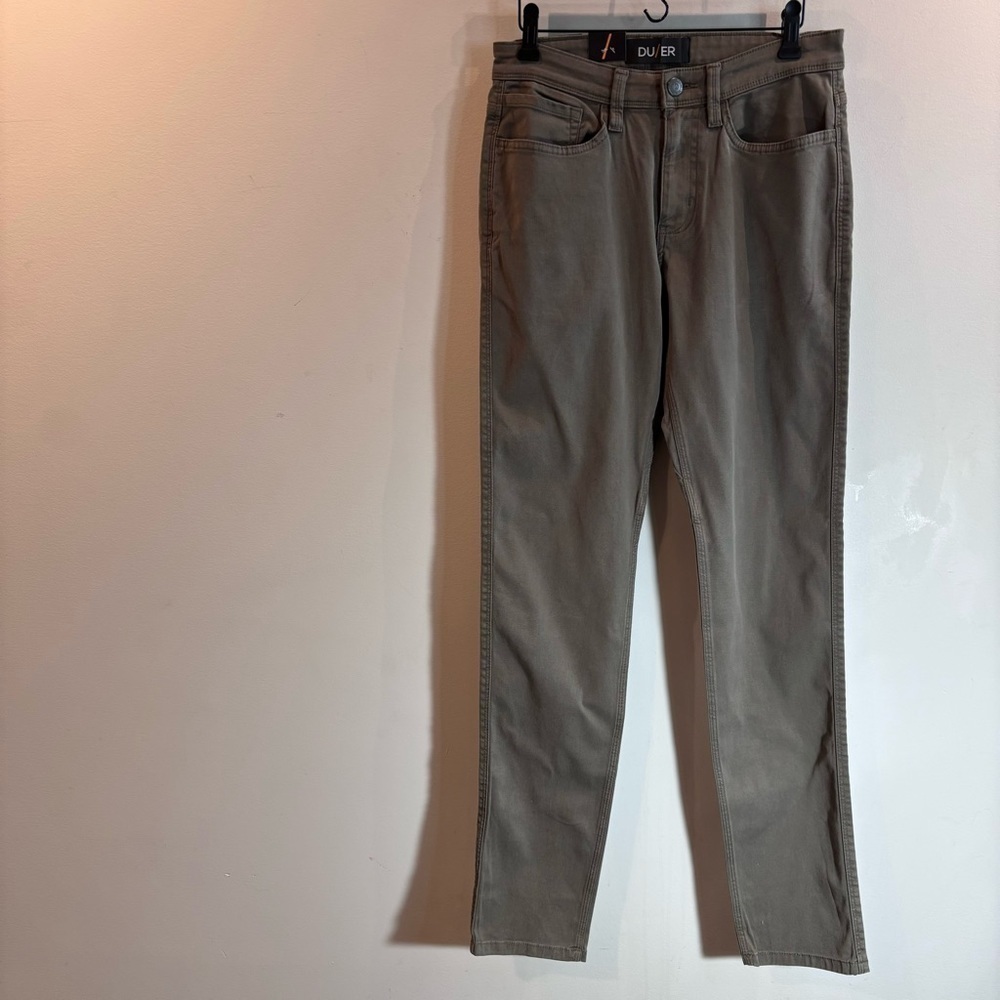 DUER DU/ER Sz 29 x 34 T2X Slim Fit Straight Leg Khaki Colour Pants NEW WITH TAGS